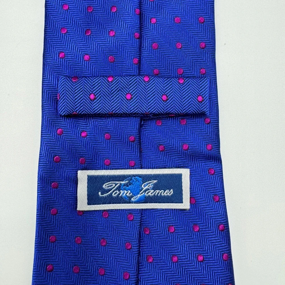 Tom James Mens Silk Tie Blue Herringbone Magenta Pink Polka Dot‎ Classic Necktie